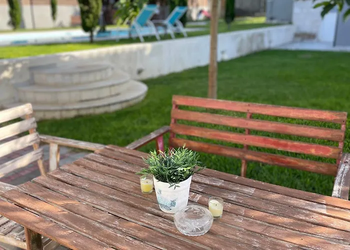 بيت للعطل Pool Corinth